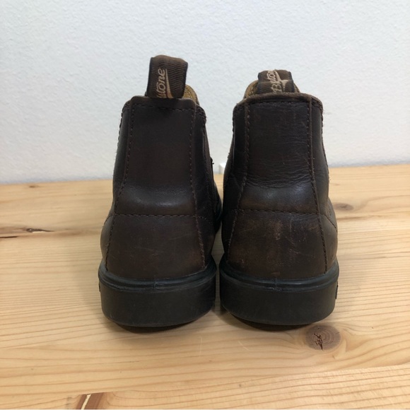 Blundstone 2 Womens 5 Chelsea Boot Brown Leather Broken In Slip On Shoes Classic - Picture 3 of 10
